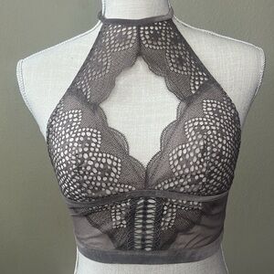 Victoria’s Secret Very Sexy Halter‎ Bra S